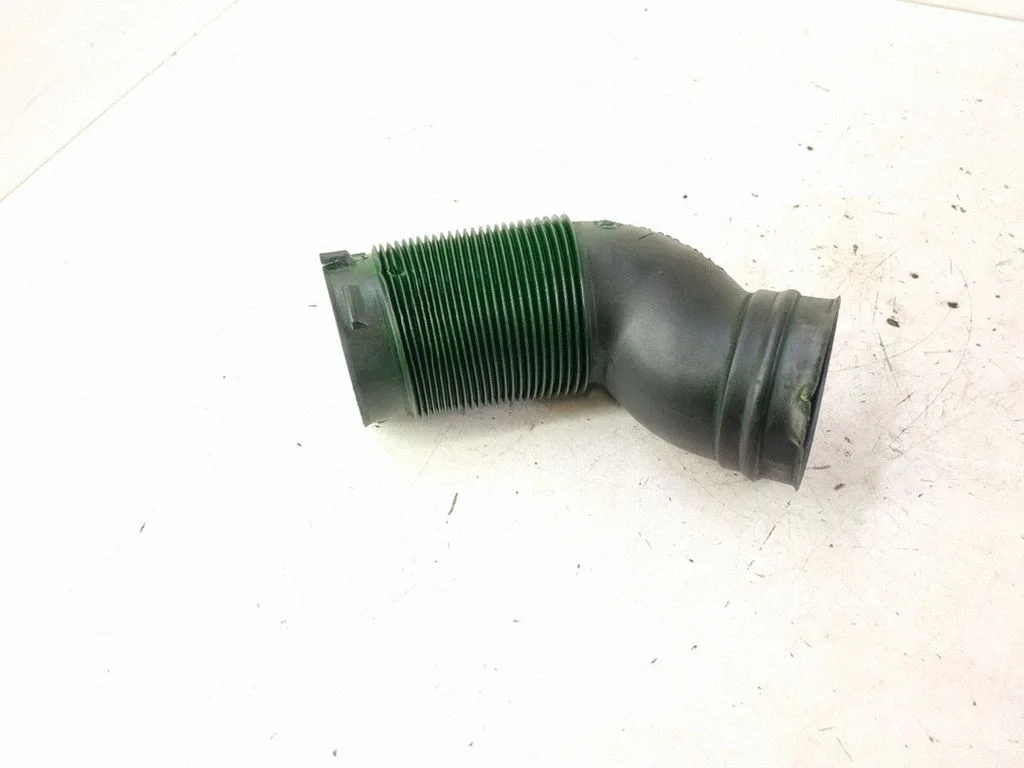 Air intake duct part – Mercedes-Benz ML-Class W164 (2005-2011)