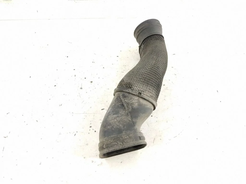 Air intake duct part – Mercedes-Benz S-Class W221 (2005-2013)
