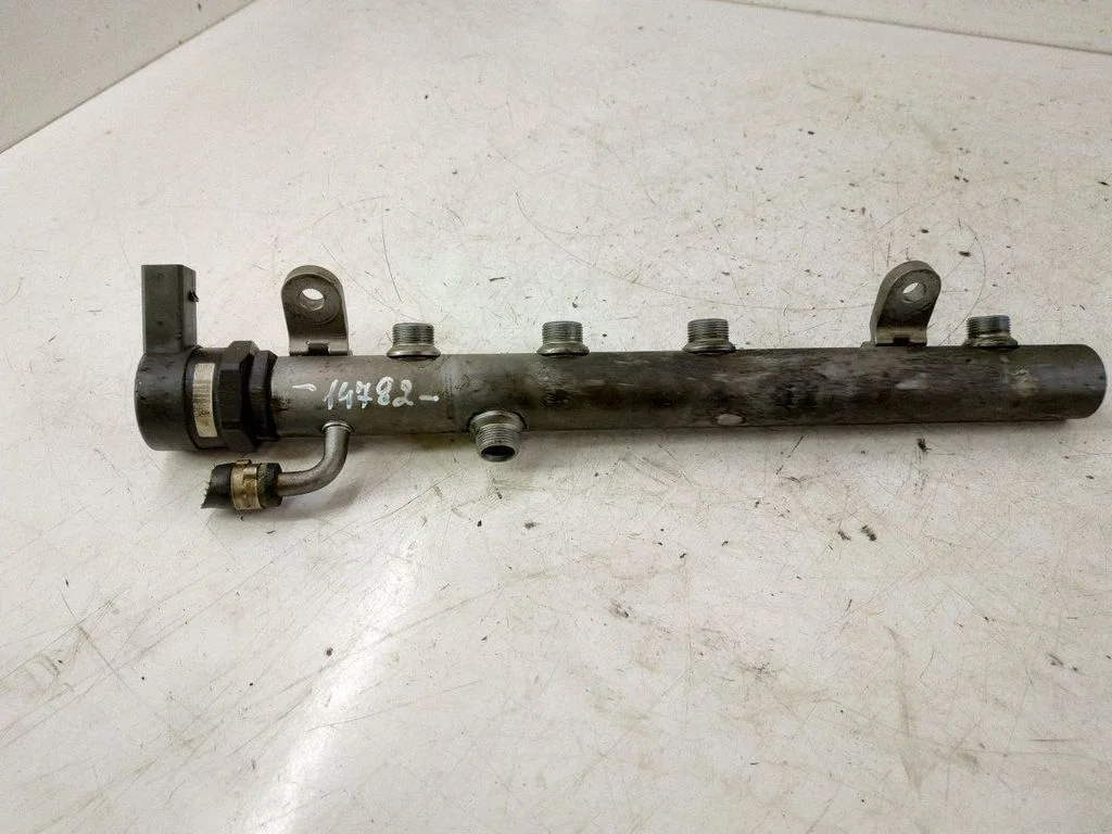 Fuel main line pipe