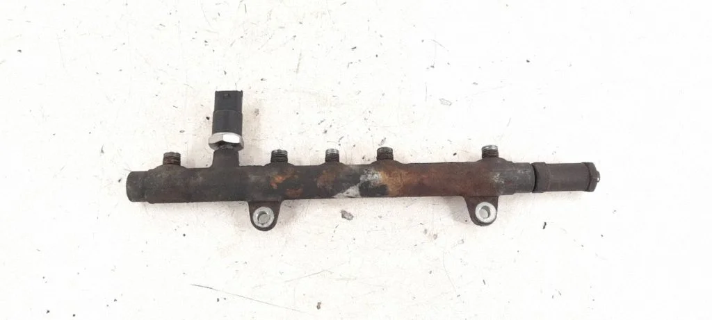Fuel main line pipe – Renault Trafic II (X83) (2001-2014)