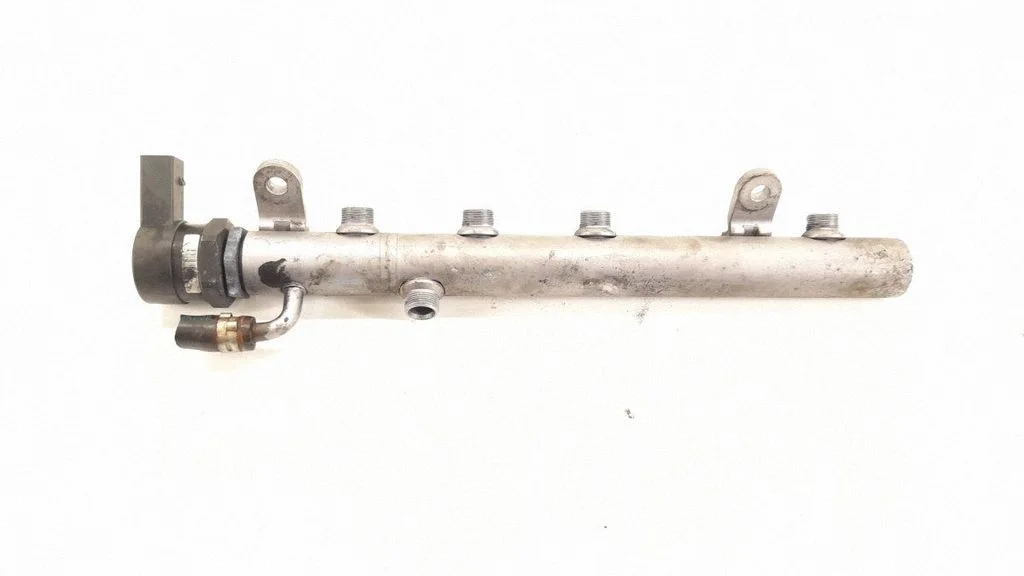 Fuel main line pipe