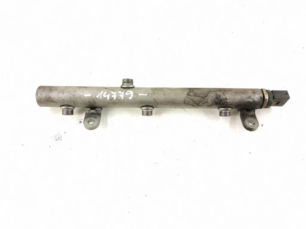 Fuel main line pipe