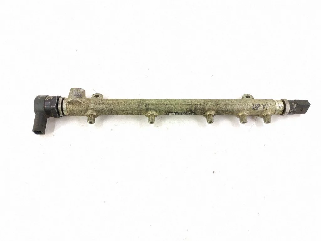 Fuel main line pipe