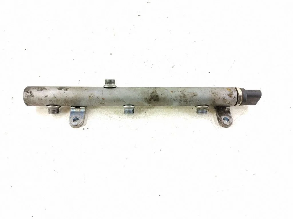 Fuel main line pipe