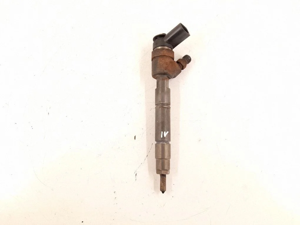 Fuel injector