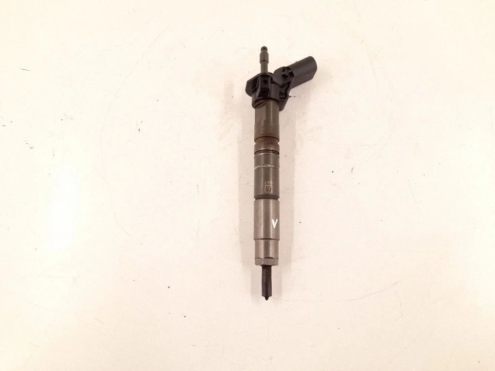 Fuel injector