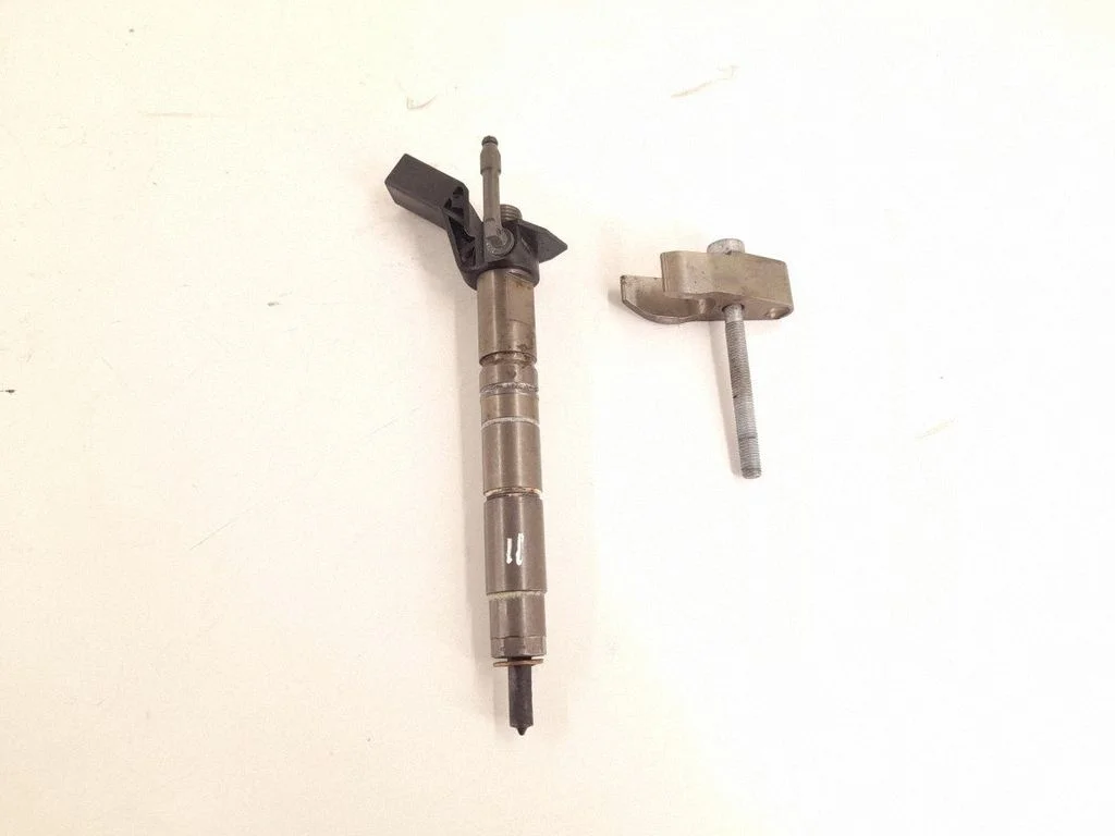 Fuel injector