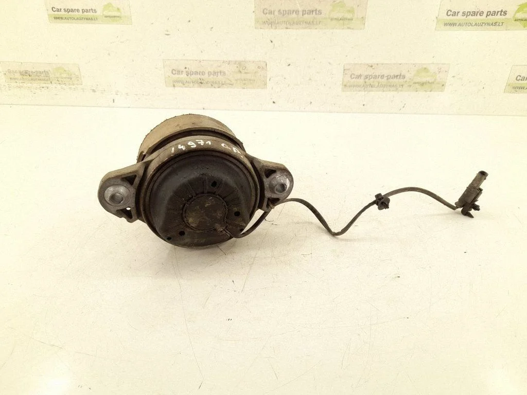 Engine mount bracket – right