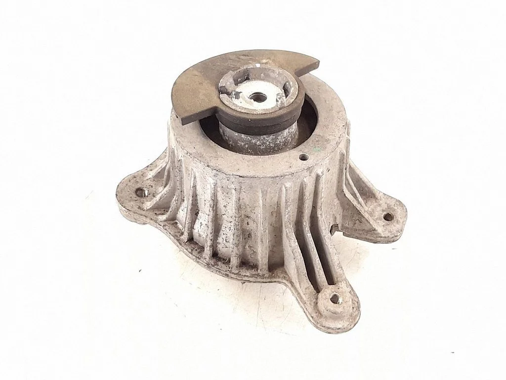 Engine mount bracket – right