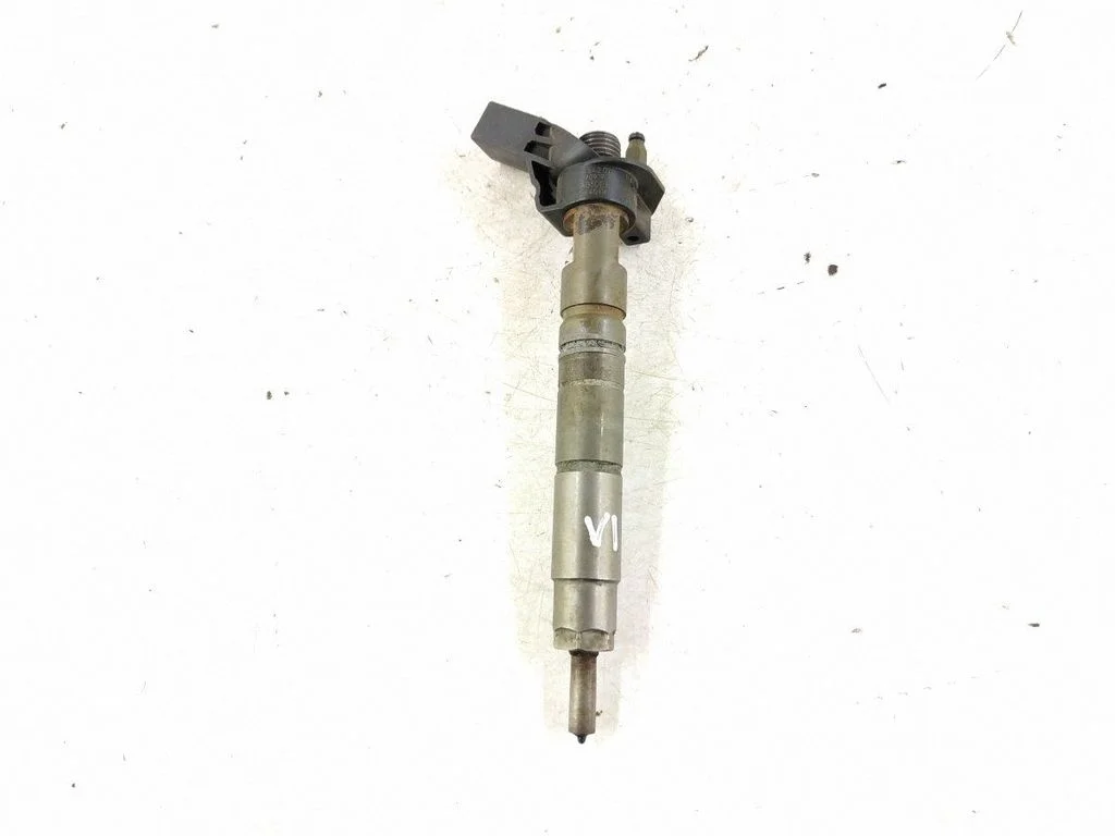 Fuel injector