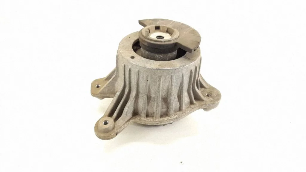 Engine mount bracket – left