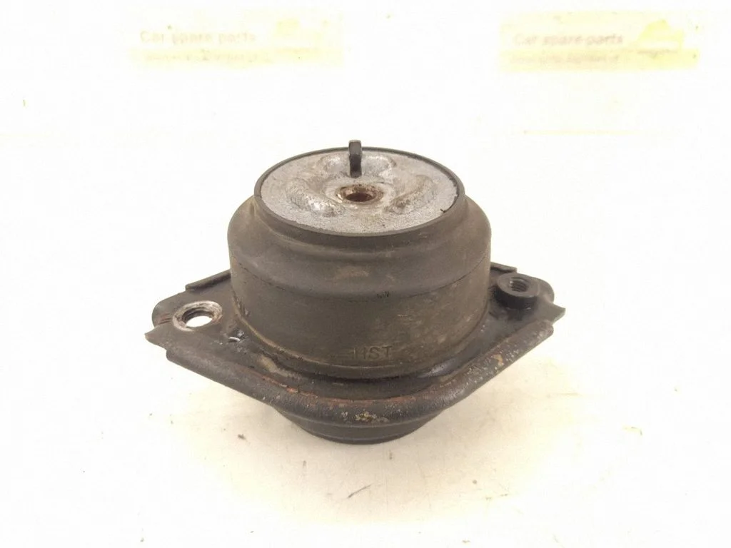 Engine mount bracket – left
