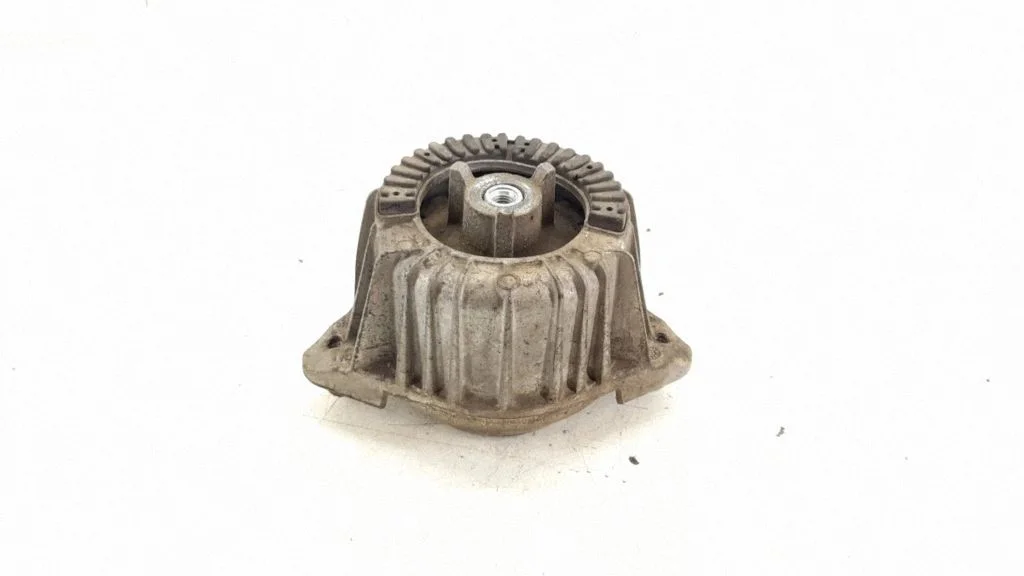 Engine mount bracket – right