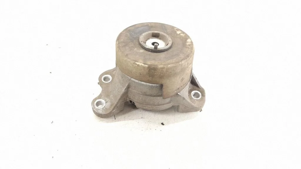 Engine mount bracket – left