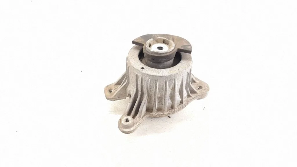 Engine mount bracket – left