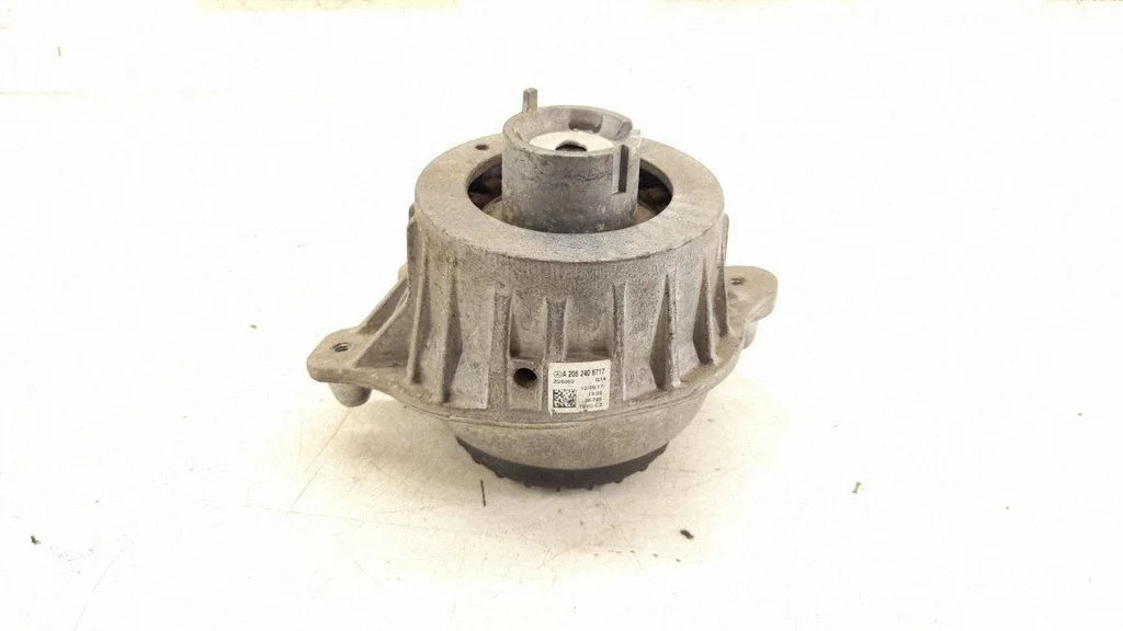 Engine mount bracket – right