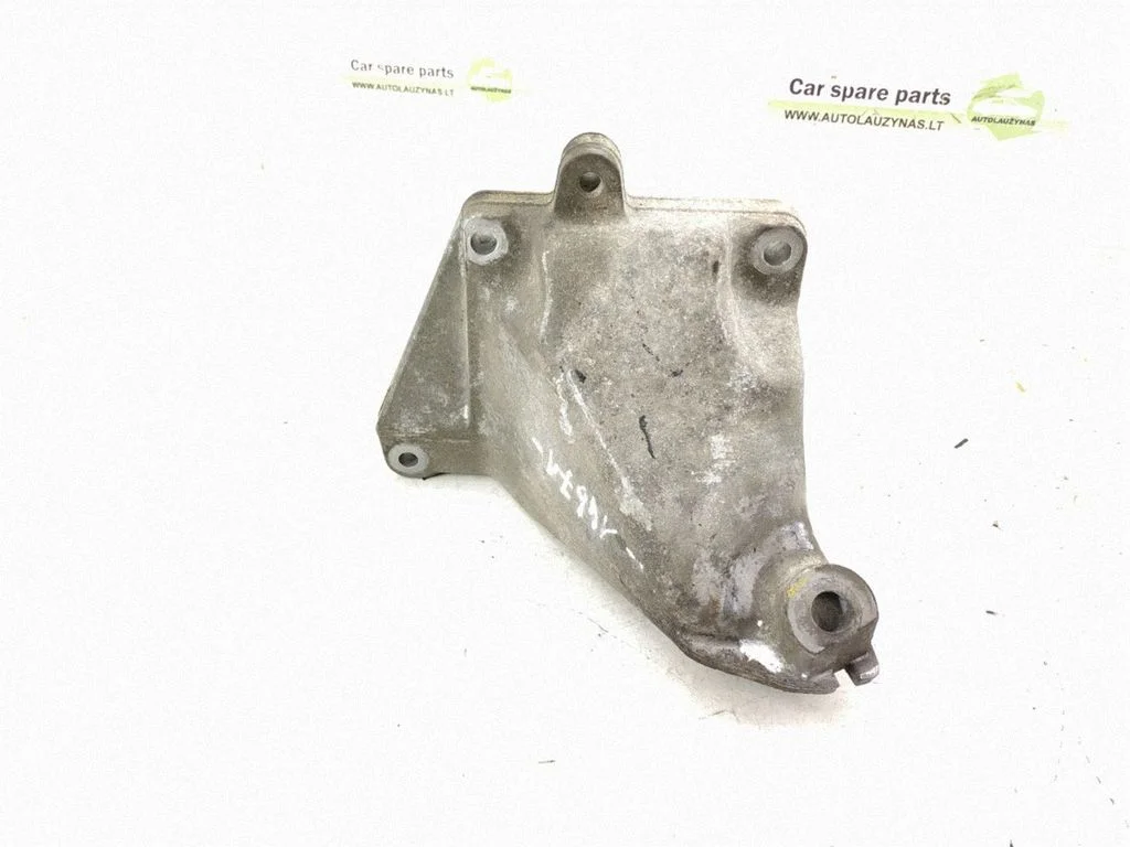 Engine mounting bracket – Mercedes-Benz CLK-Class A209 C209 (2002-2009)