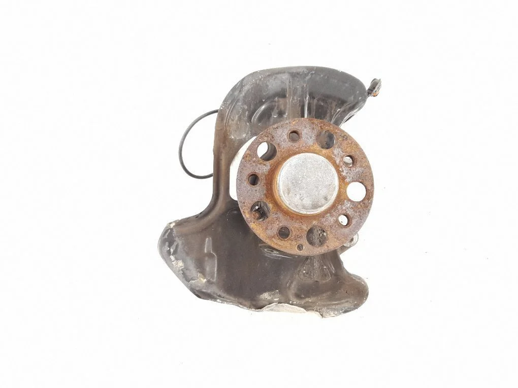Front wheel hub – front left