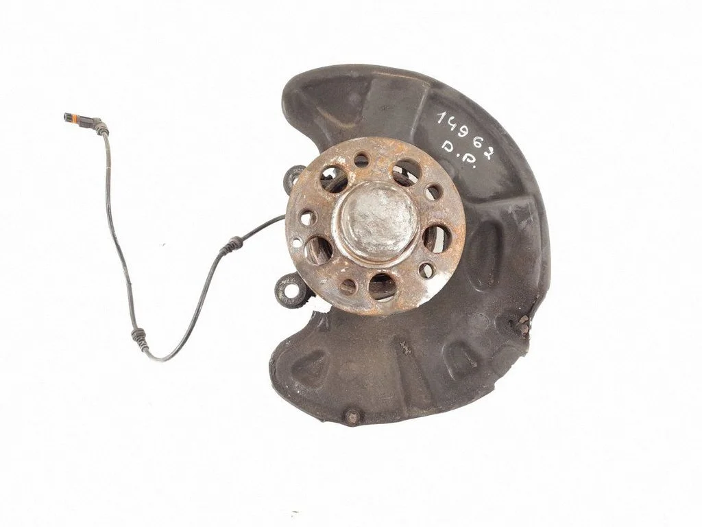 Front wheel hub – front right