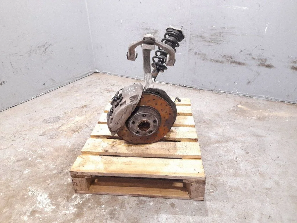 Front wheel hub – front right