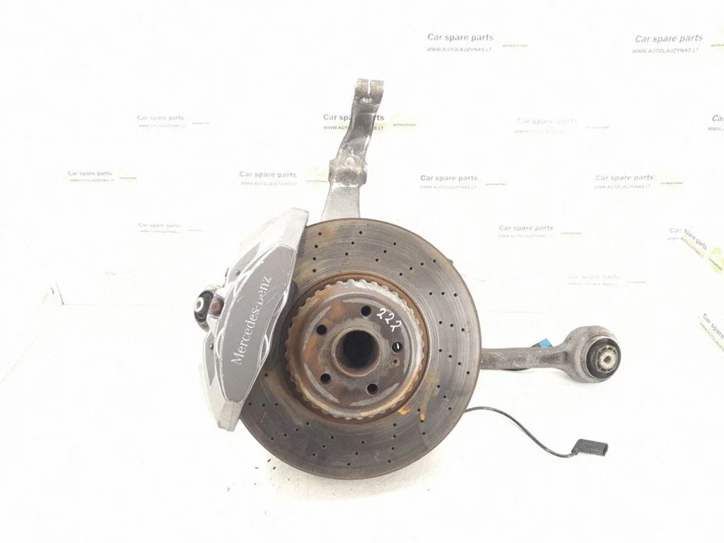 Front wheel hub – front right