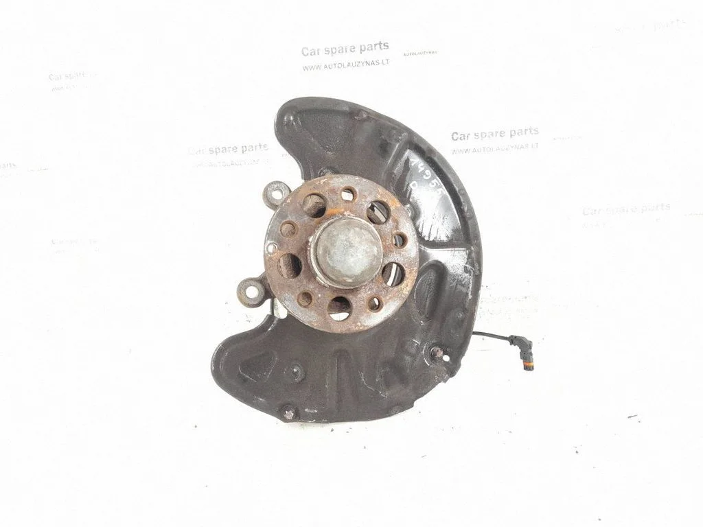 Front wheel hub – front right