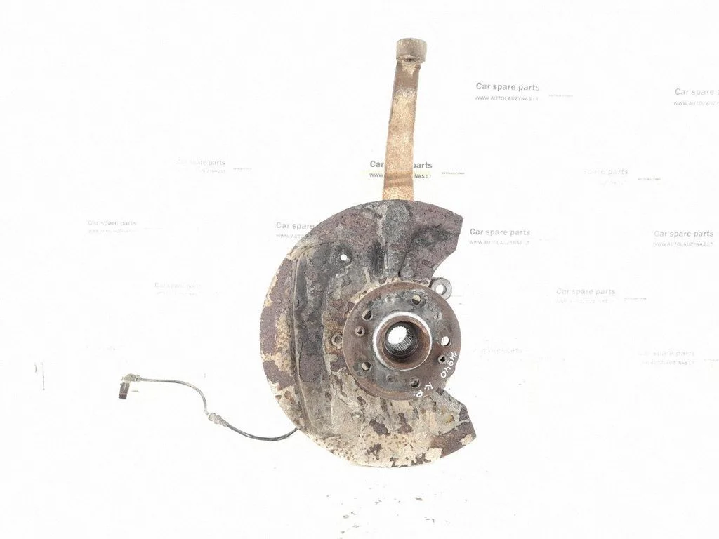 Front wheel hub – front left