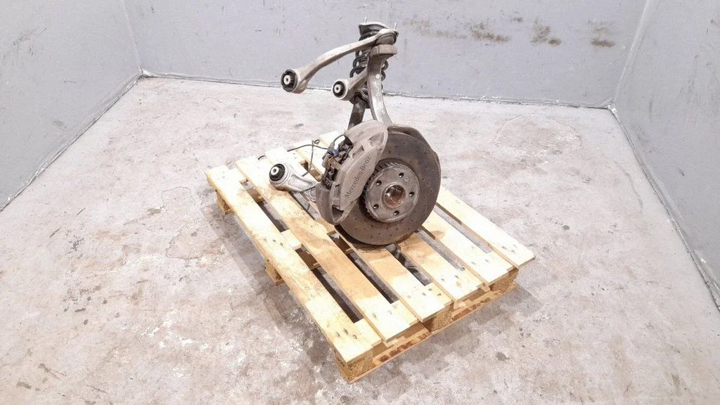 Front wheel hub – front right