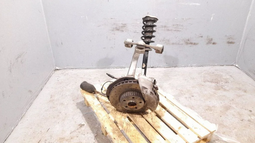 Front wheel hub – front left