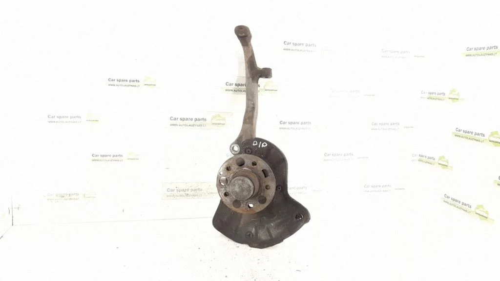 Front wheel hub – front right