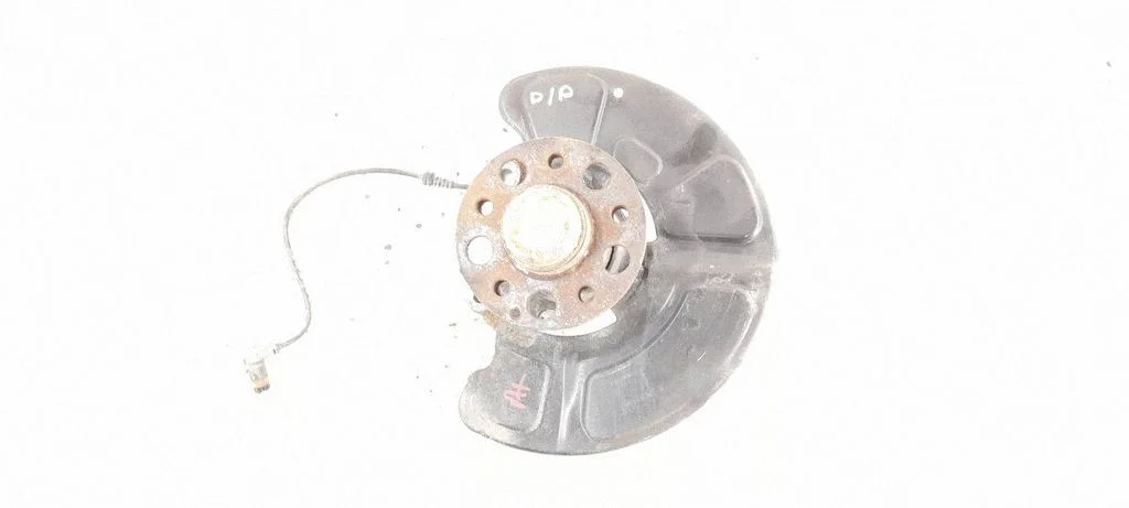 Front wheel hub – front right