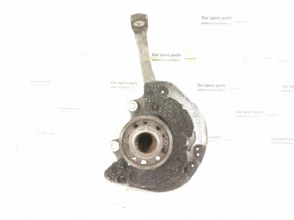 Front wheel hub – front right