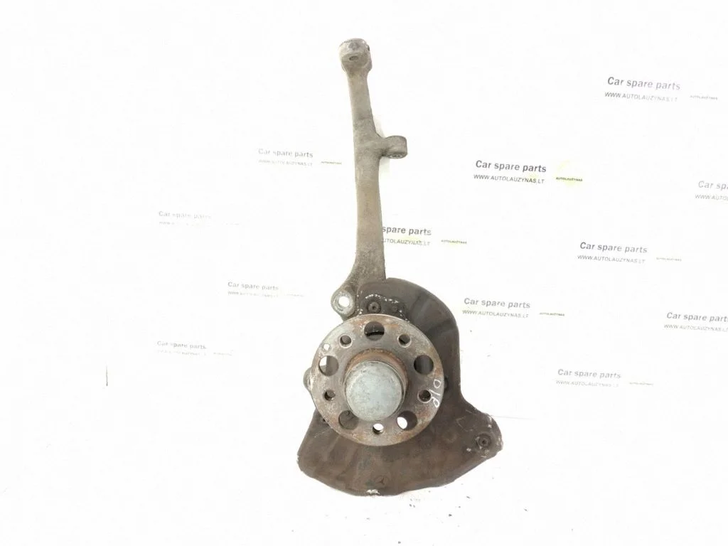 Front wheel hub – front right