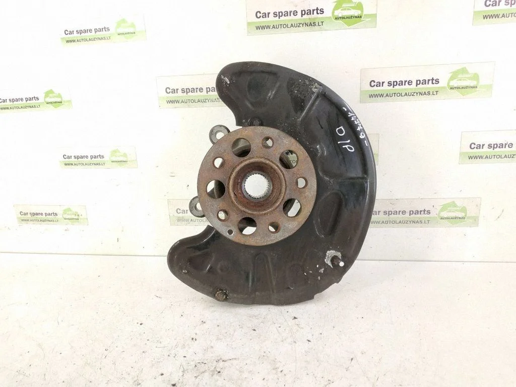 Front wheel hub – front right
