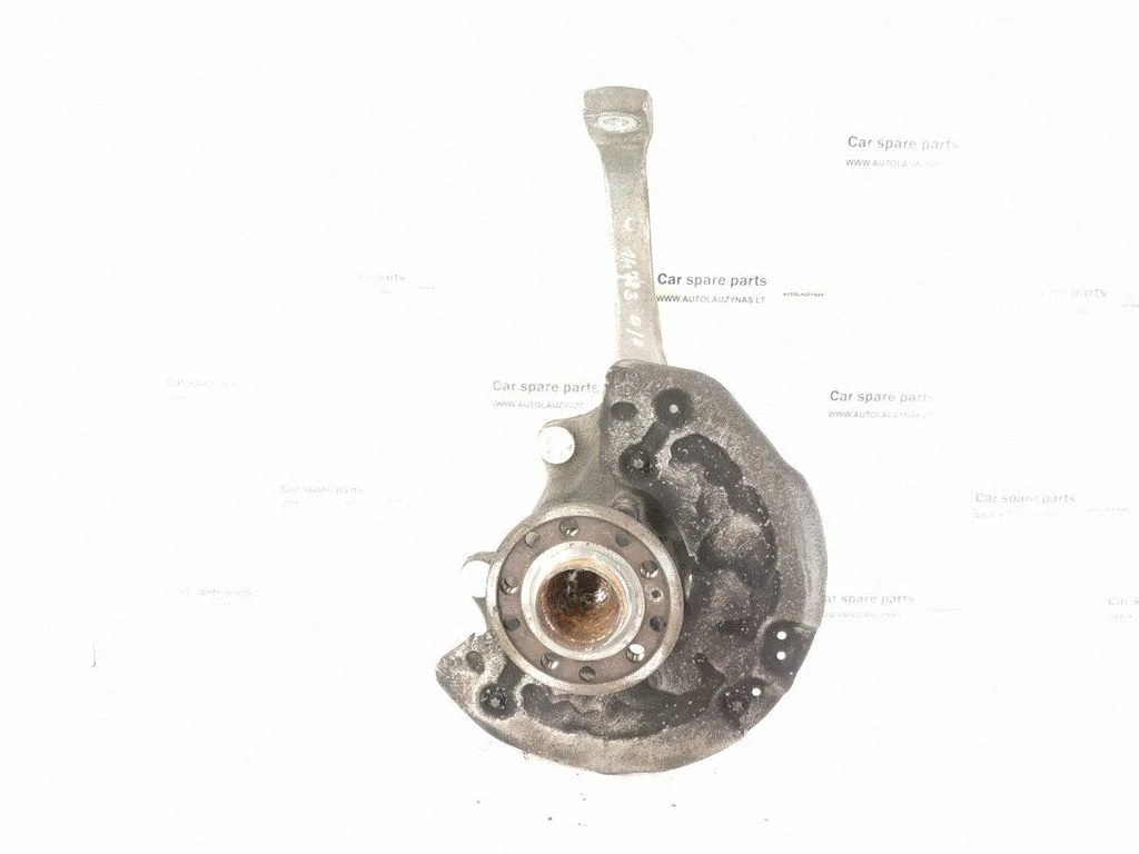 Front wheel hub – front right