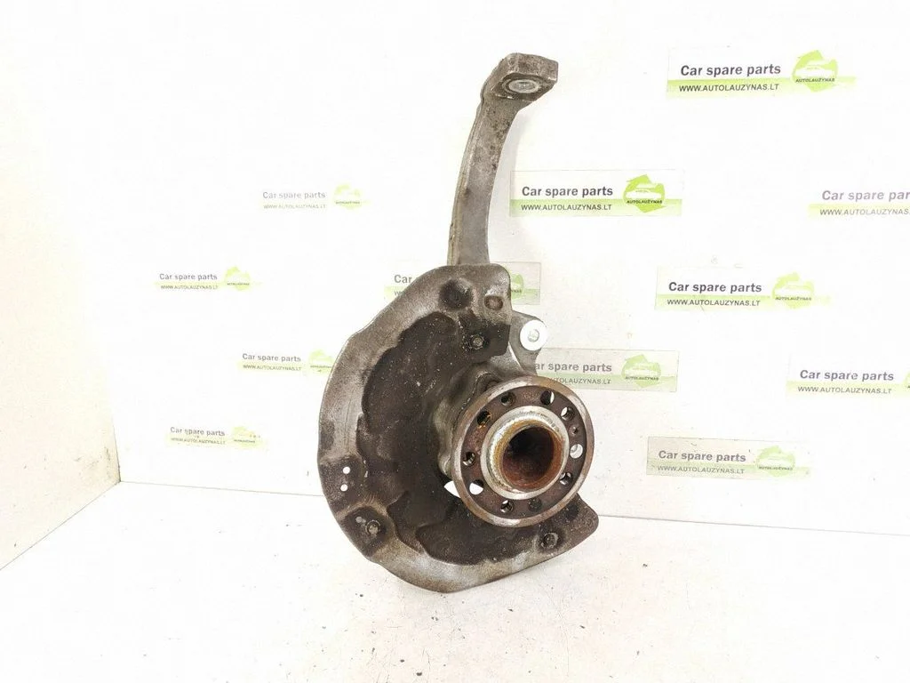 Front wheel hub – front left