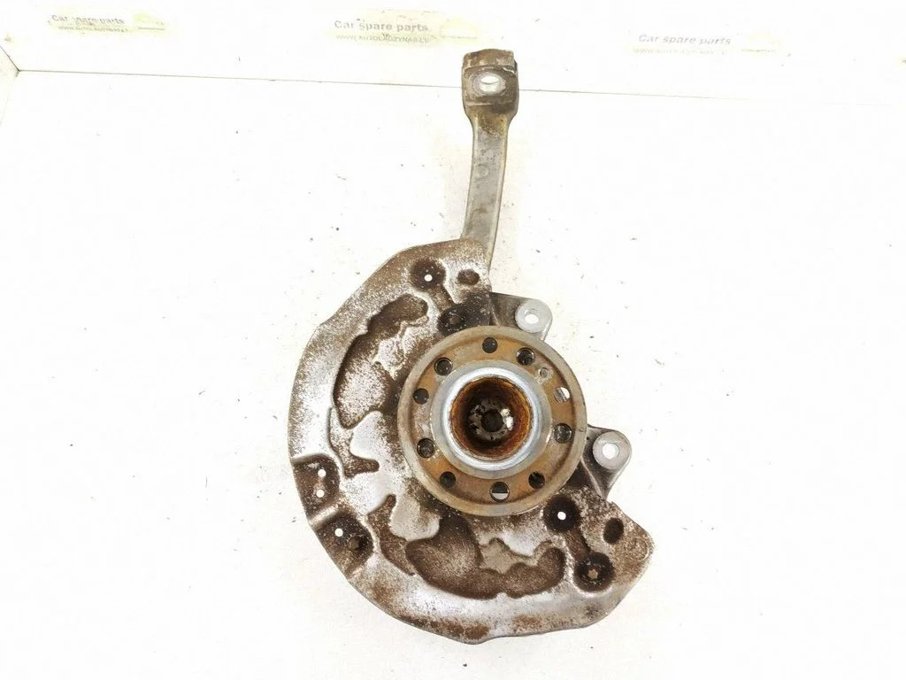 Front wheel hub – front left