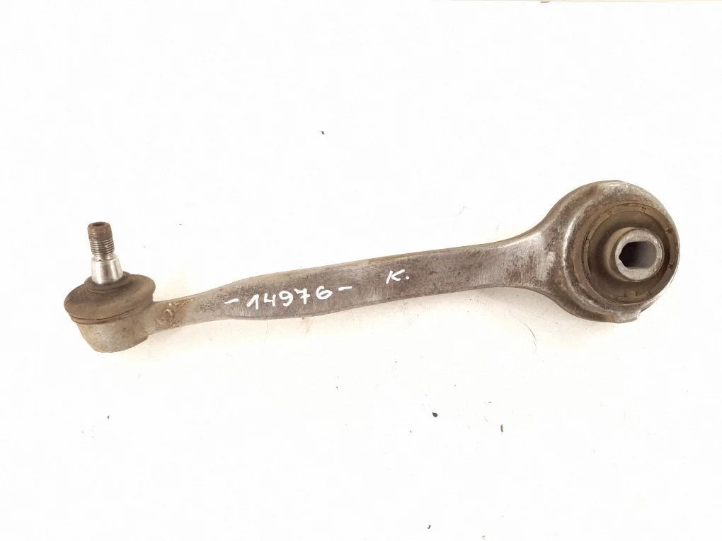 Front control arm – left