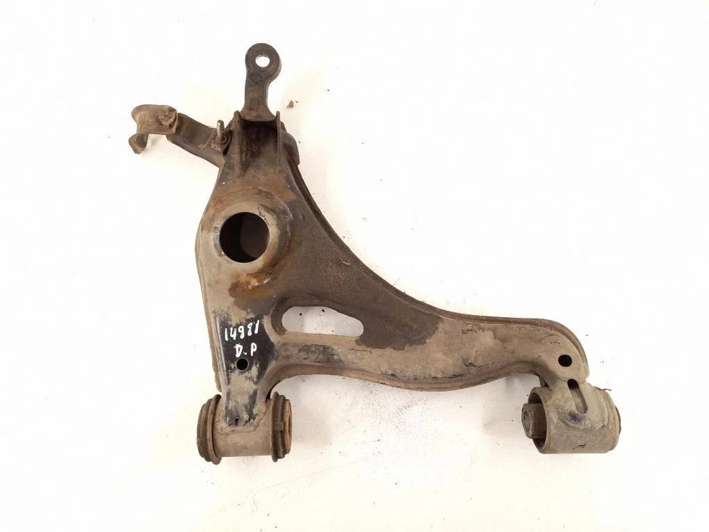 Front control arm – right