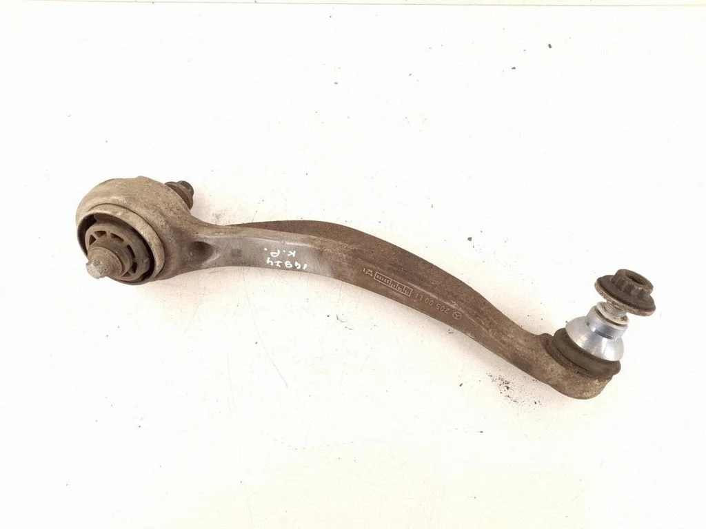 Front control arm – left
