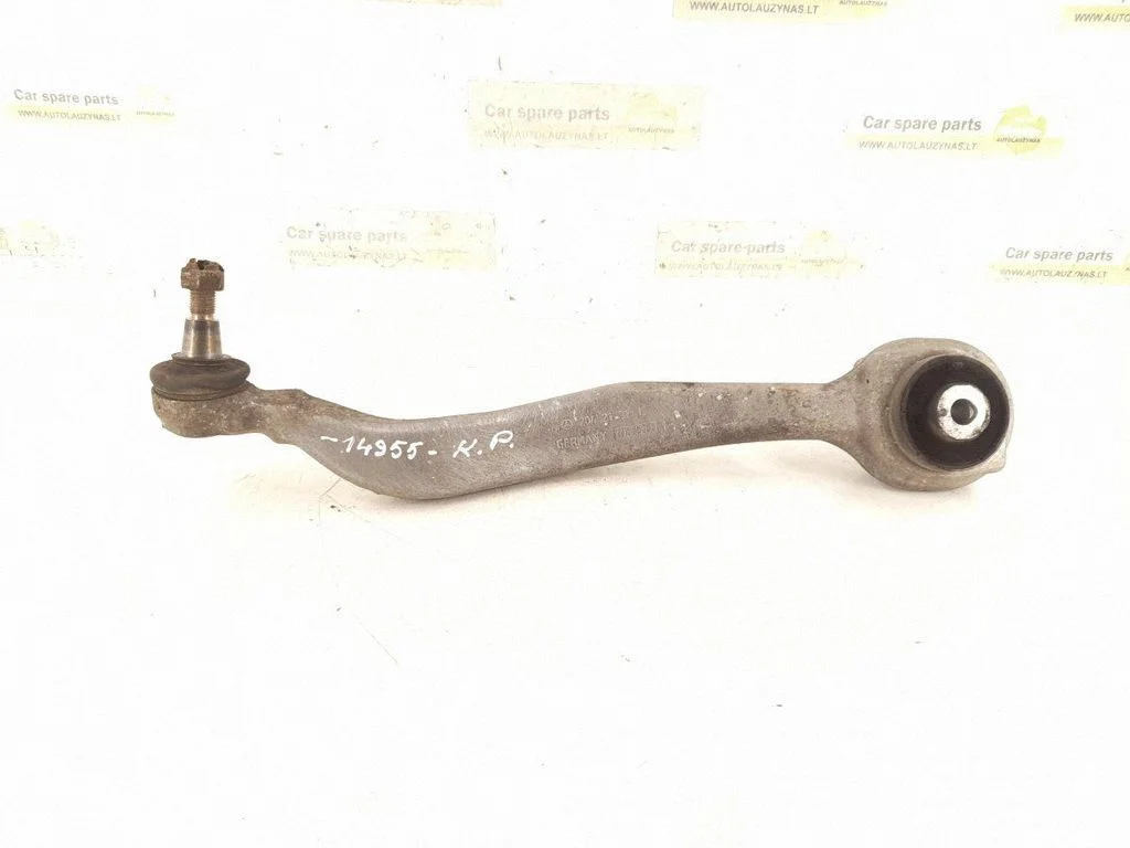 Front control arm – left