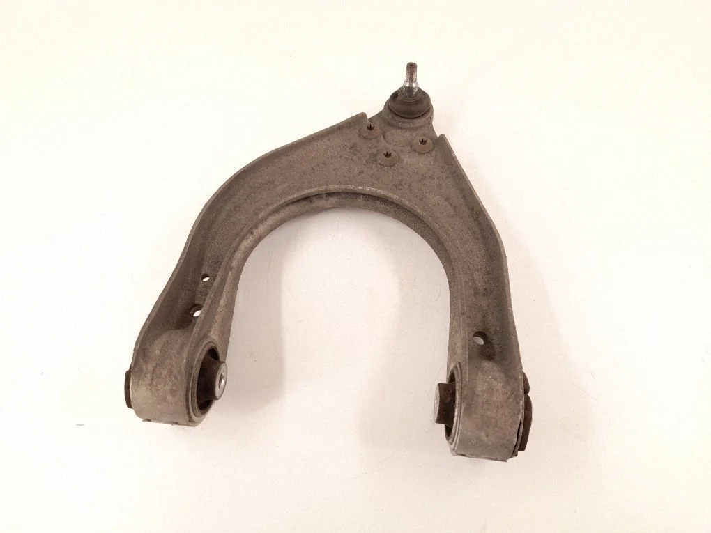 Front control arm – left