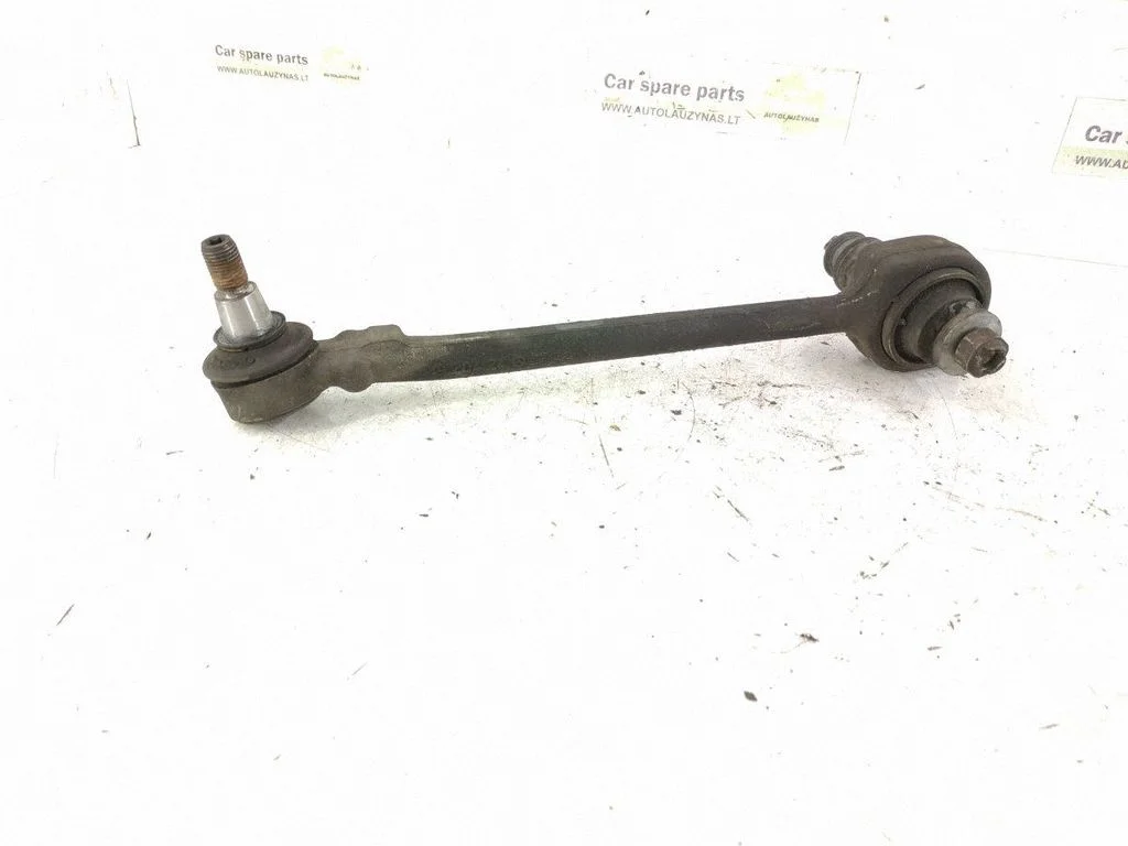 Front control arm – right