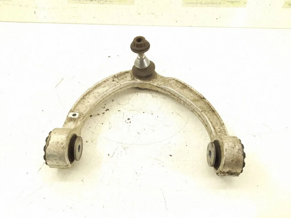 Front control arm – left