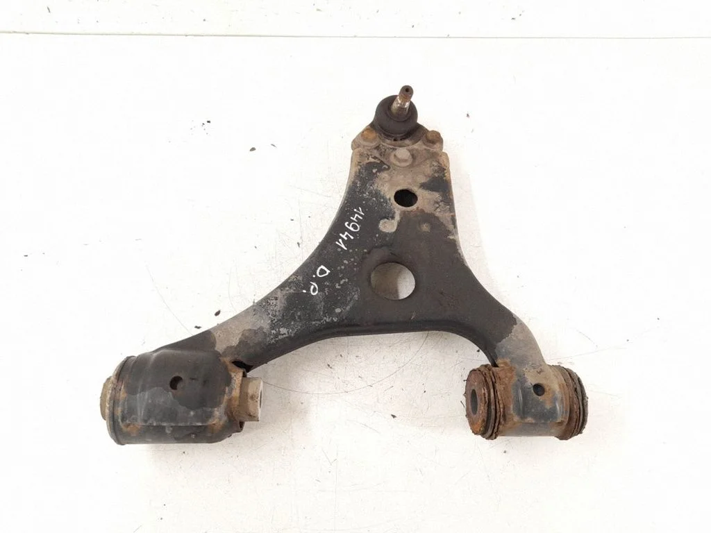 Front control arm – right