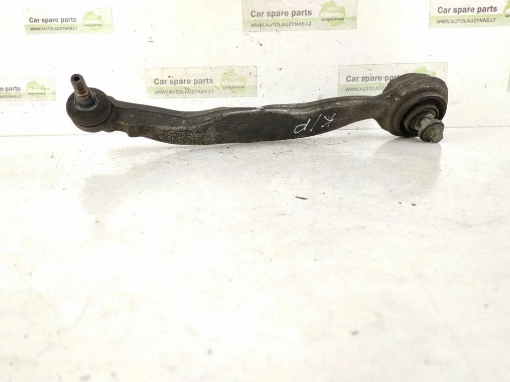 Front control arm – left