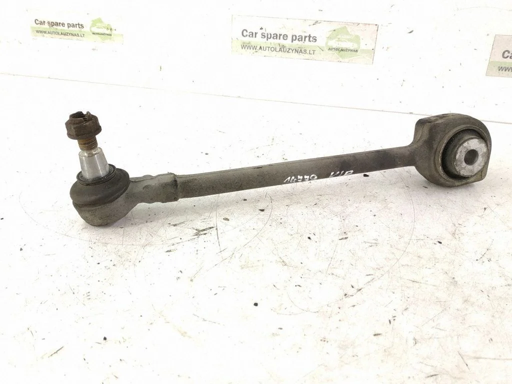 Front control arm – left
