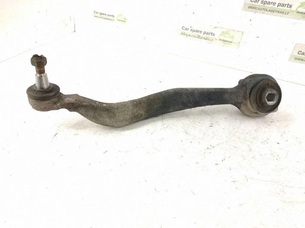 Front control arm – left