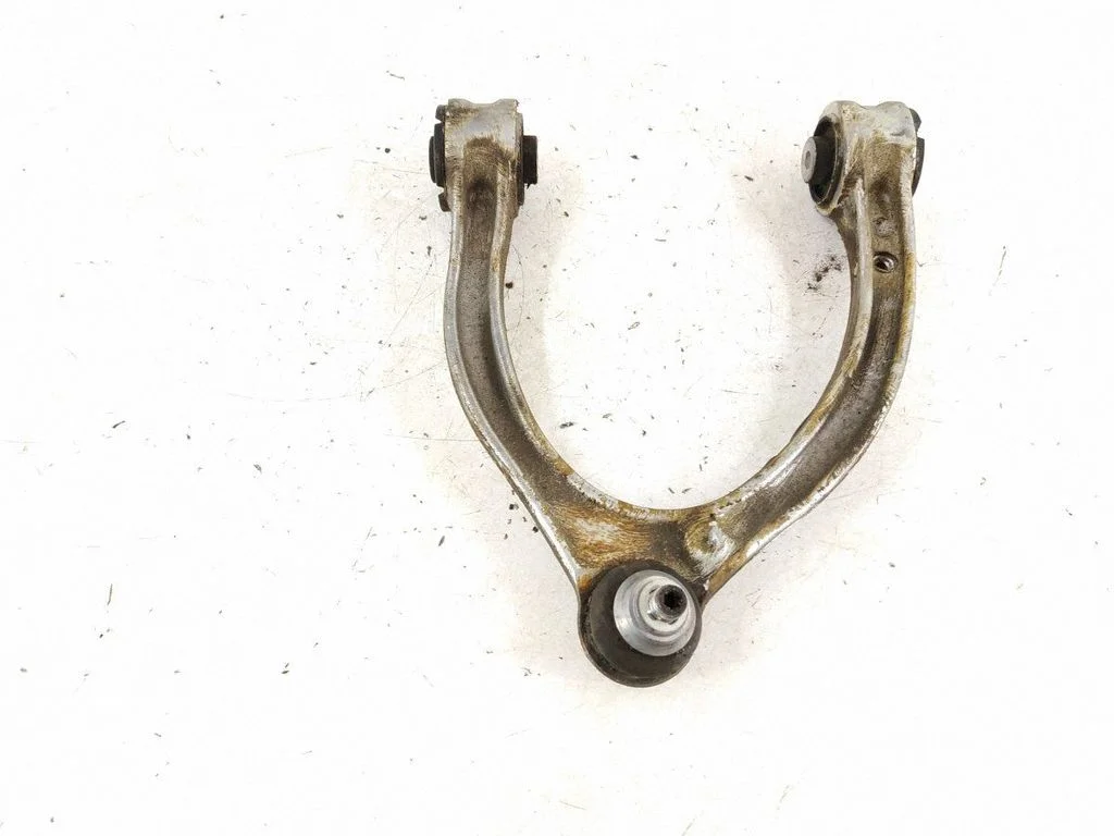 Front control arm – left