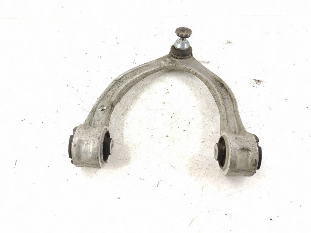 Front control arm – left
